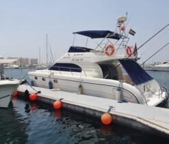 Alternative view of CUSTOM 42 Feet 2006