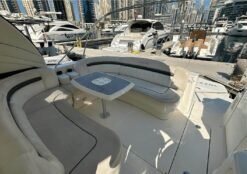 Alternative view of SEA RAY 390 Sundancer 2004